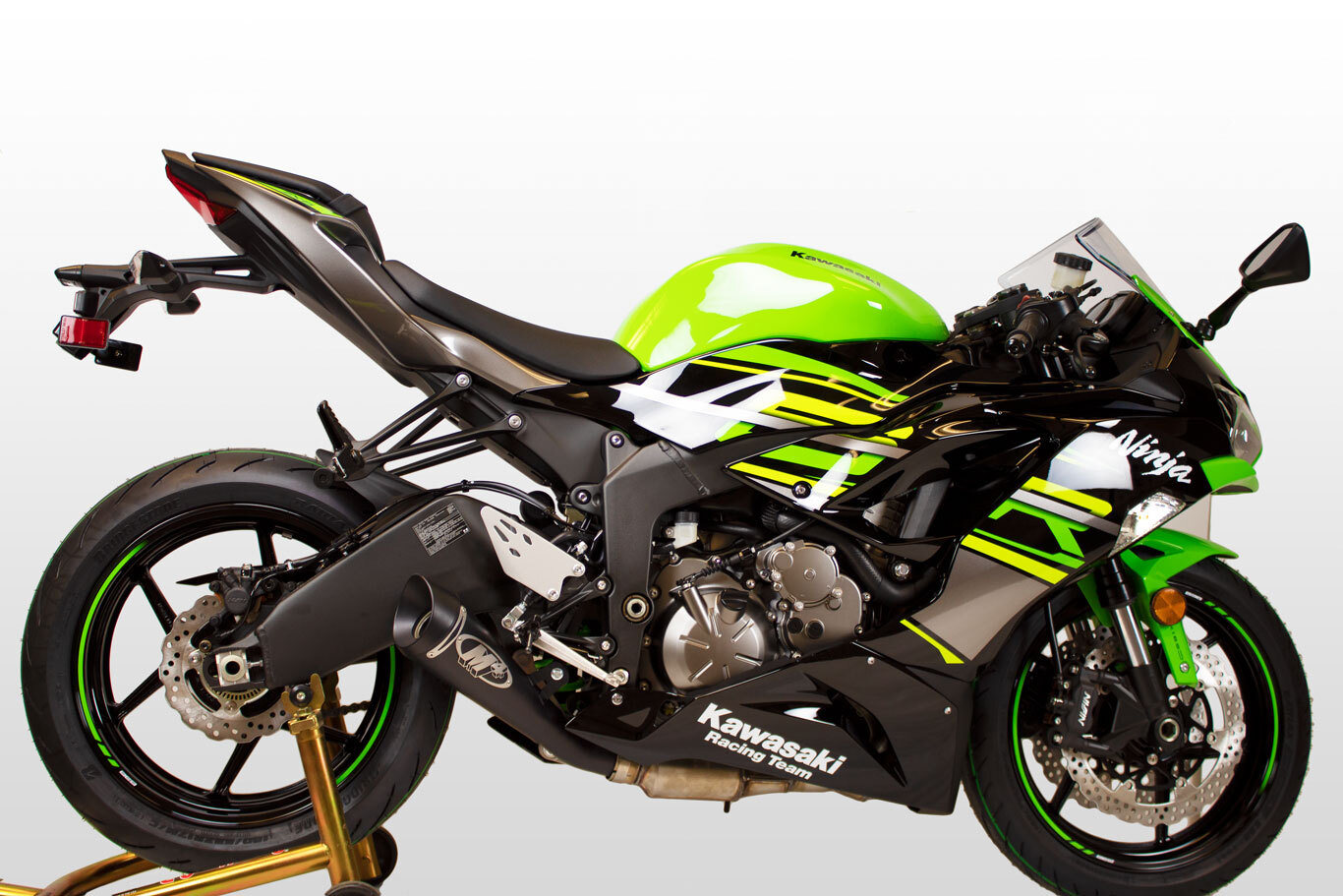 M4 SLIP ON With Black GP19 Canister Kawasaki ZX6R 2009 2024