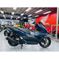 MY23 HONDA PCX 125 SCOOTER LAMS